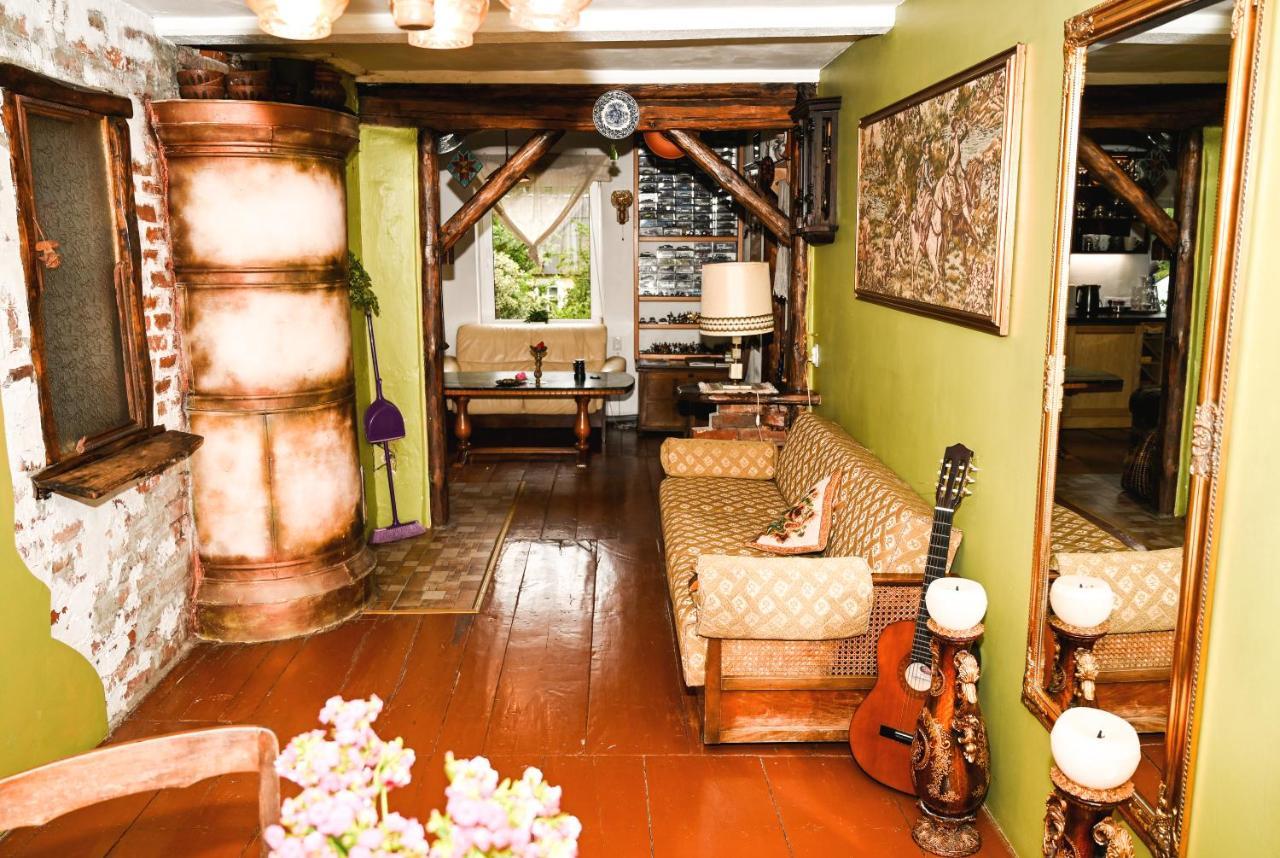 Villa Idilliska Latgaliesu Lauku Maja Ar Melno Pirti à Aglona Extérieur photo