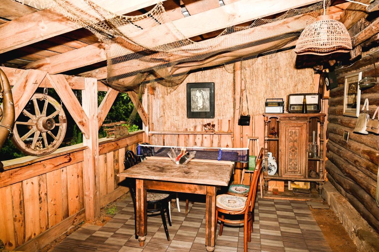 Villa Idilliska Latgaliesu Lauku Maja Ar Melno Pirti à Aglona Extérieur photo