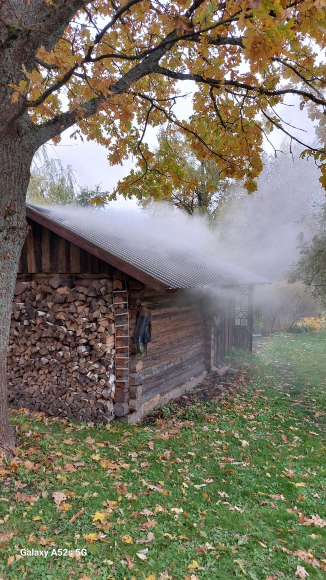 Villa Idilliska Latgaliesu Lauku Maja Ar Melno Pirti à Aglona Extérieur photo